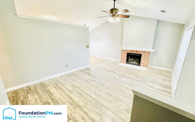 House for rent at 2663 Bay Pointe Circle W, Memphis, TN 38128