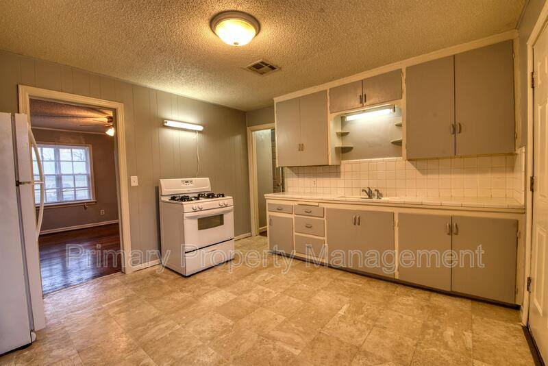 House for rent at 2212 NW 31st St, Oklahoma City, OK 73112