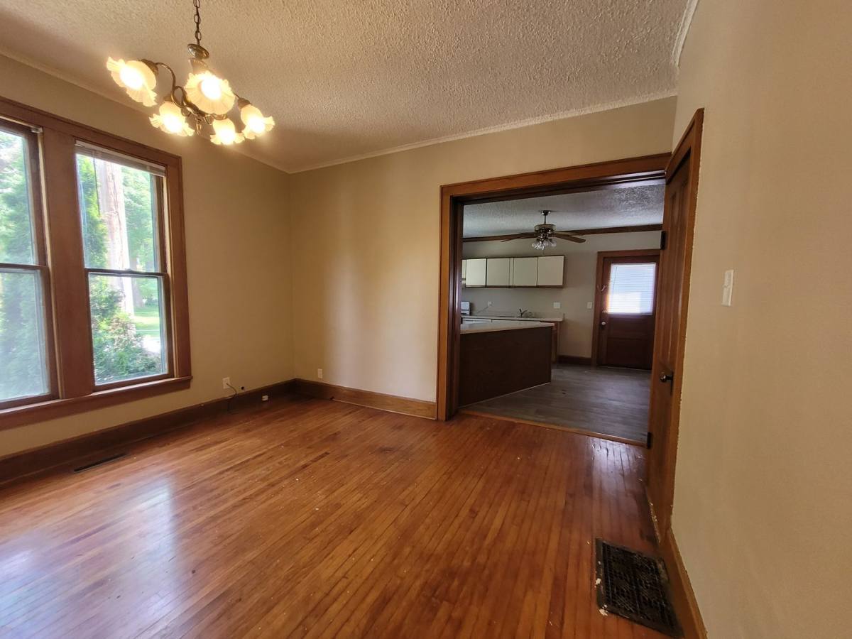 Apartment for rent at 757-759 17th St, Des Moines, IA 50314