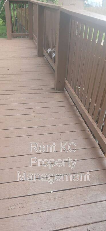 House for rent at 513 NW 88th St, Kansas City, MO 64155