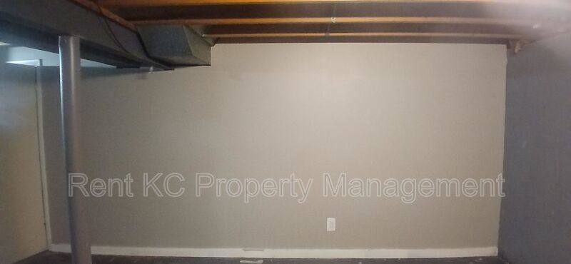 House for rent at 513 NW 88th St, Kansas City, MO 64155
