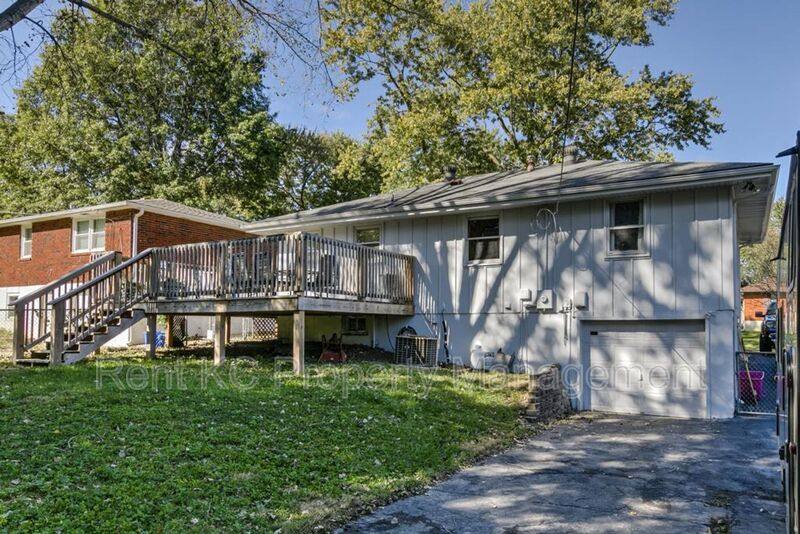 House for rent at 513 NW 88th St, Kansas City, MO 64155
