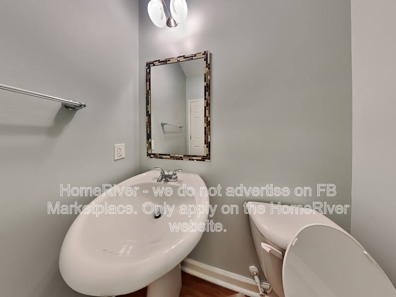 Townhouse for rent at 1505 Canterbury Dr, Imperial, PA 15126
