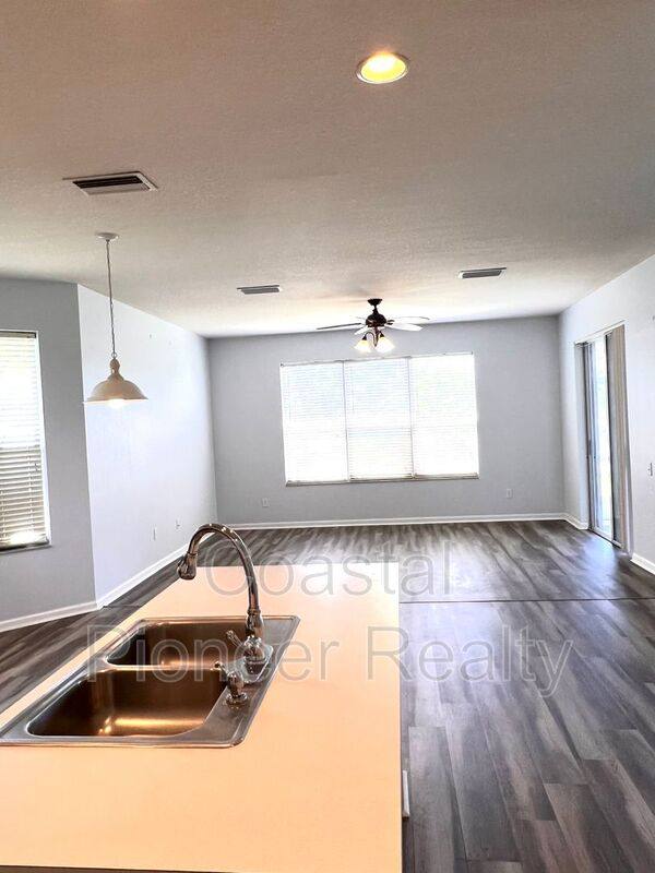 House for rent at 11404 Misty Isle Lane, Riverview, FL 33579