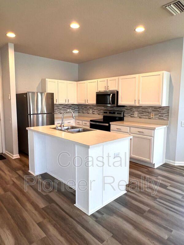 House for rent at 11404 Misty Isle Lane, Riverview, FL 33579