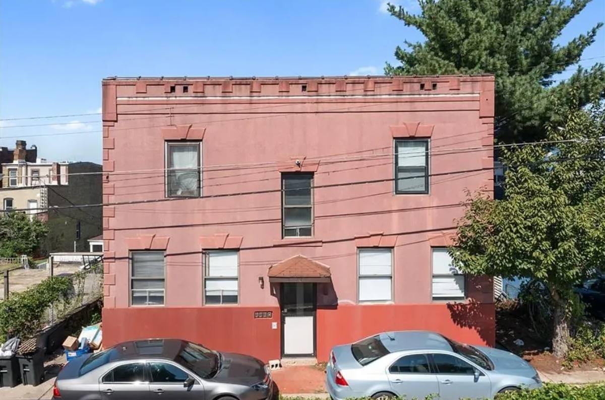Apartment for rent at 3227 Hardie Way, Pittsburgh, PA 15213