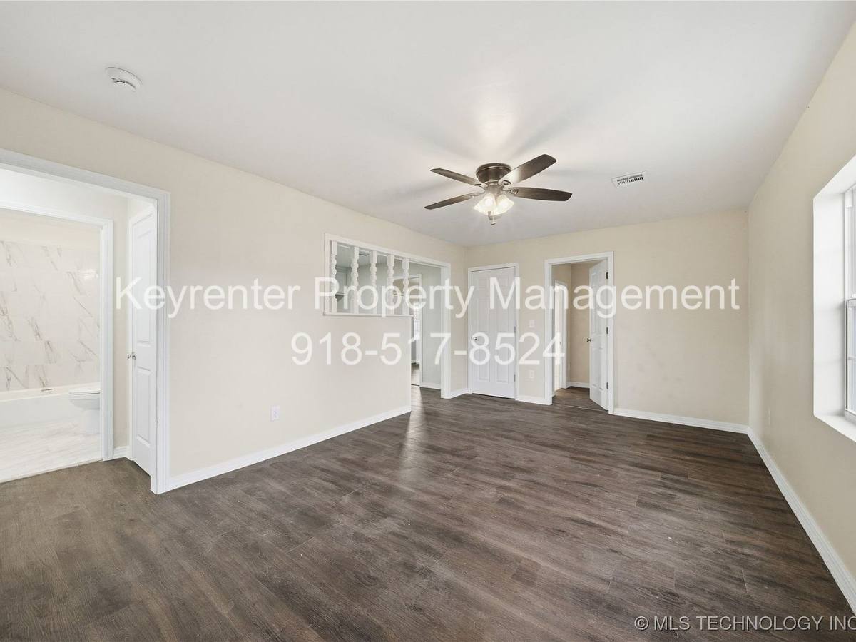 House for rent at 5340 W 11th St, Tulsa, OK 74127