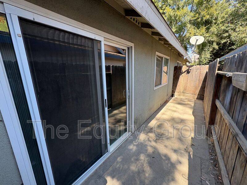 House for rent at 1748 E Laura Ave, Visalia, CA 93292