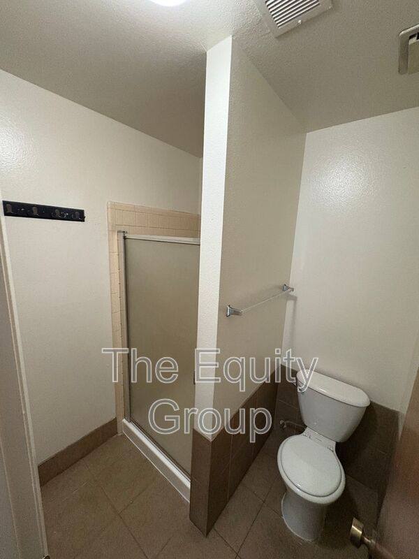 House for rent at 1748 E Laura Ave, Visalia, CA 93292