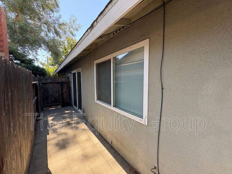 House for rent at 1748 E Laura Ave, Visalia, CA 93292