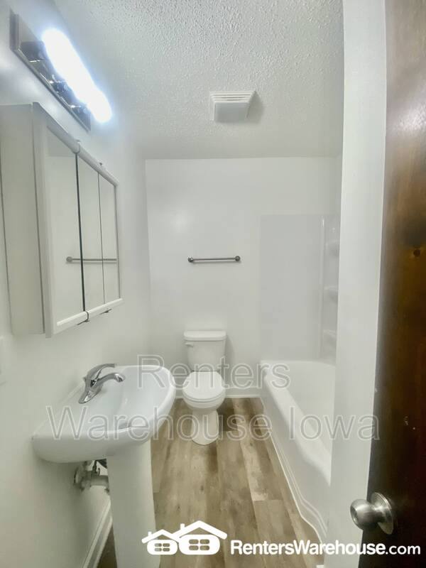 Apartment for rent at 1816 Francis Ave #2, Des Moines, IA 50314