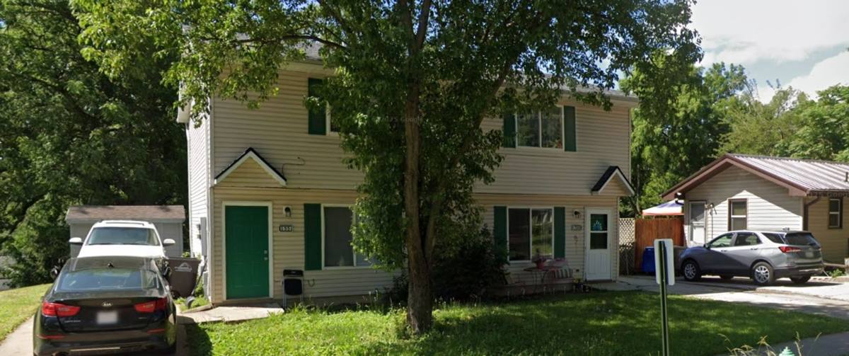 Townhouse for rent at 1549 E Pleasant View Dr, Des Moines, IA 50320