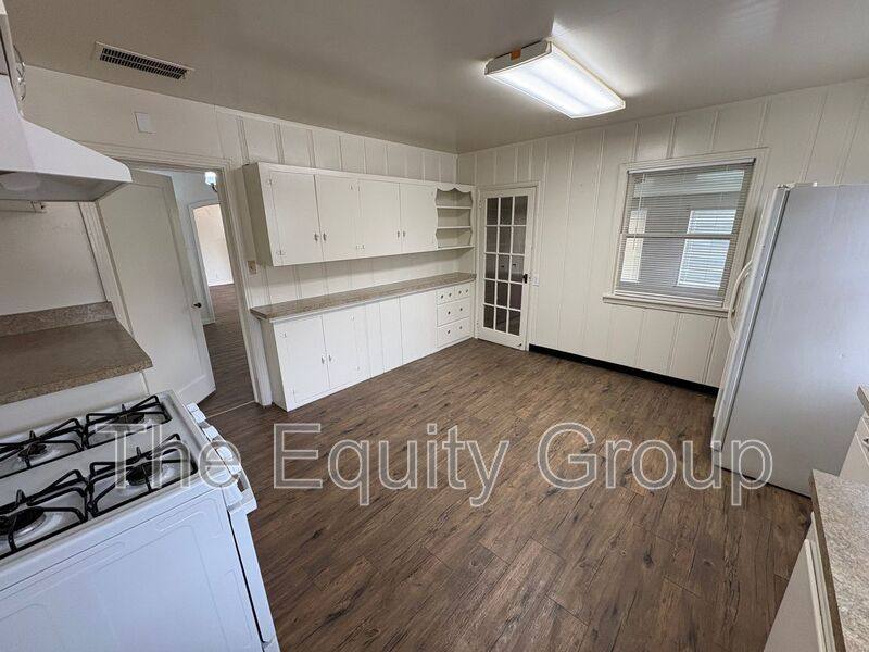 House for rent at 309 W Noble Ave, Visalia, CA 93291