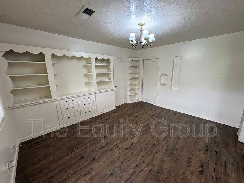 House for rent at 309 W Noble Ave, Visalia, CA 93291