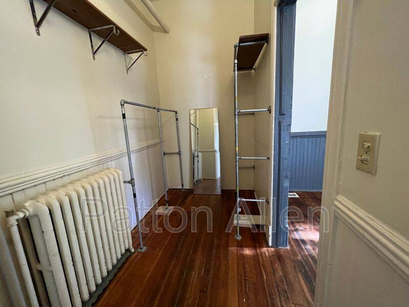 Apartment for rent at 33 Starnes Ave #4, Asheville, NC 28801