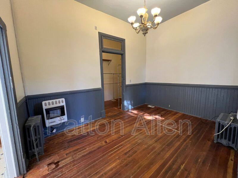 Apartment for rent at 33 Starnes Ave #4, Asheville, NC 28801