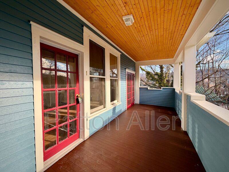 Apartment for rent at 33 Starnes Ave #4, Asheville, NC 28801