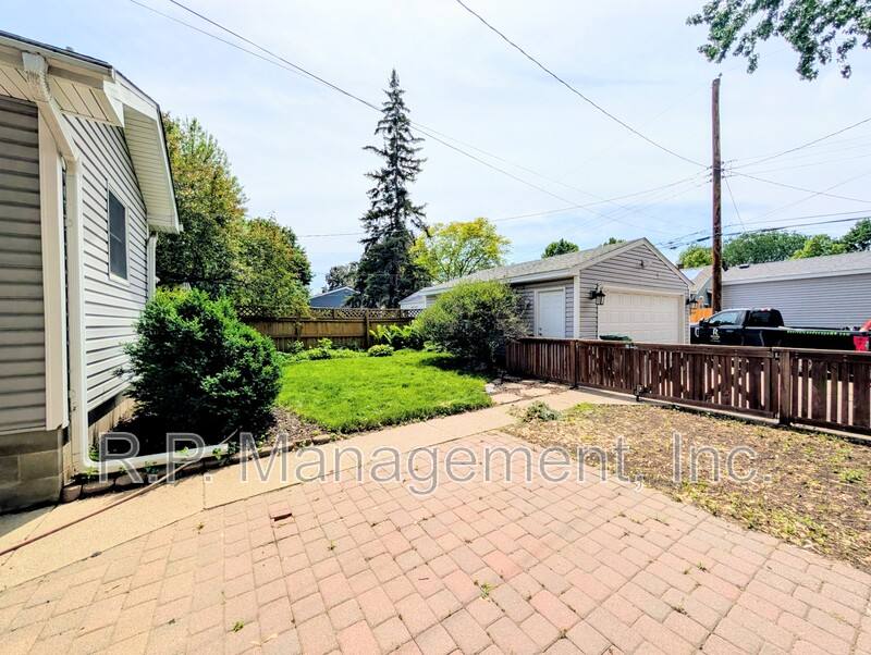 House for rent at 5122 36th Ave S, Minneapolis, MN 55417