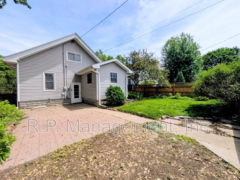 House for rent at 5122 36th Ave S, Minneapolis, MN 55417