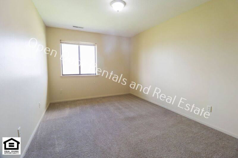 Apartment for rent at 1000 Old Brick Rd #215, Auburn, IN 46706
