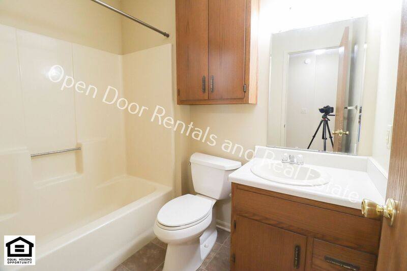 Apartment for rent at 1000 Old Brick Rd #215, Auburn, IN 46706
