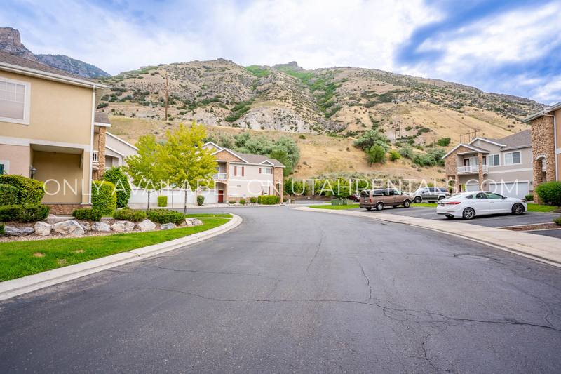 Apartment for rent at 1068 Canyon Meadow Dr #2, Provo, UT 84606