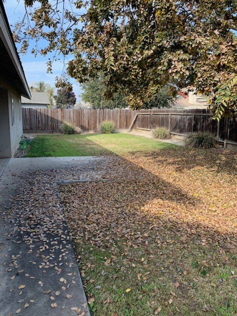 House for rent at 512 Windsor Dr, Hanford, CA 93230