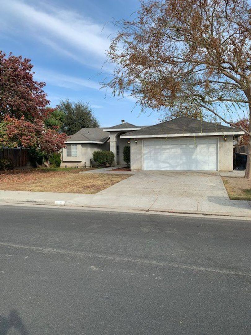 House for rent at 512 Windsor Dr, Hanford, CA 93230