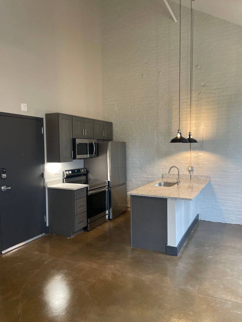 Apartment for rent at 19318 Main St, Buchanan, VA 24066
