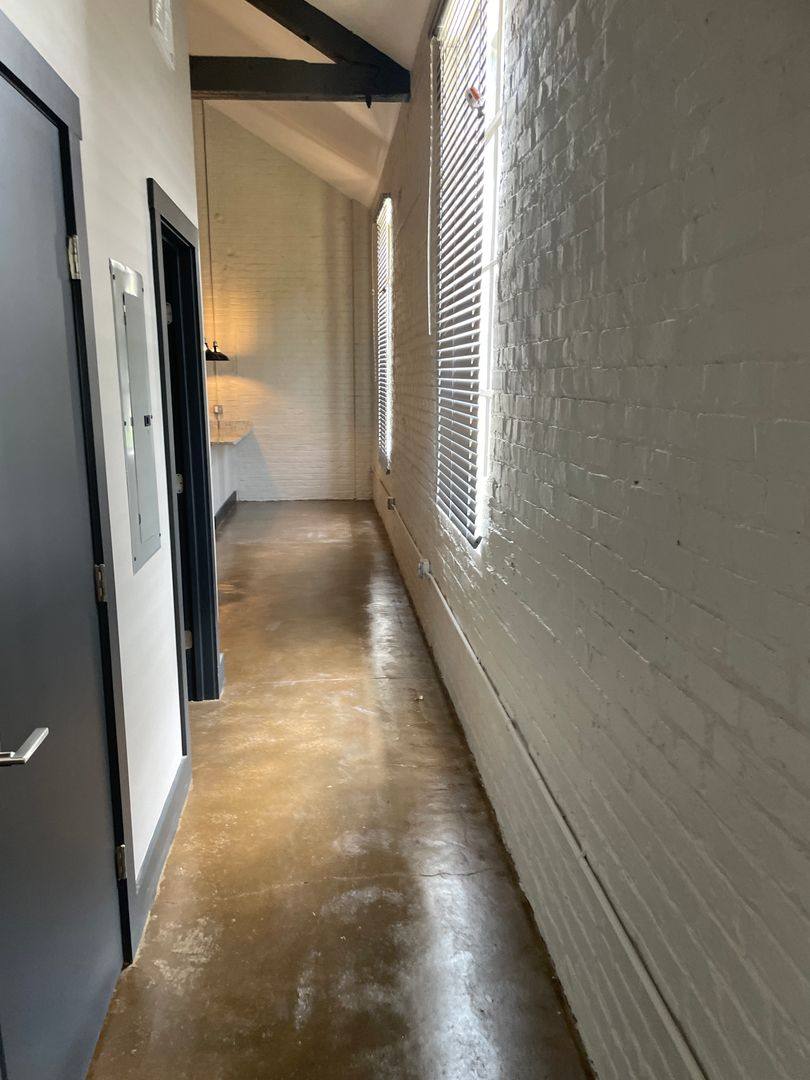 Apartment for rent at 19318 Main St, Buchanan, VA 24066