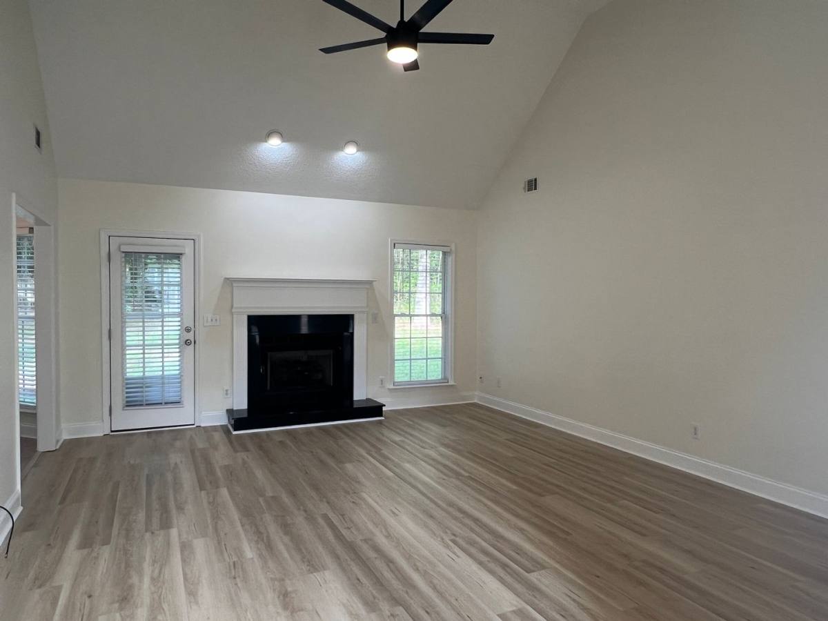 House for rent at 134 Stone Brooke Dr, Gray, GA 31032