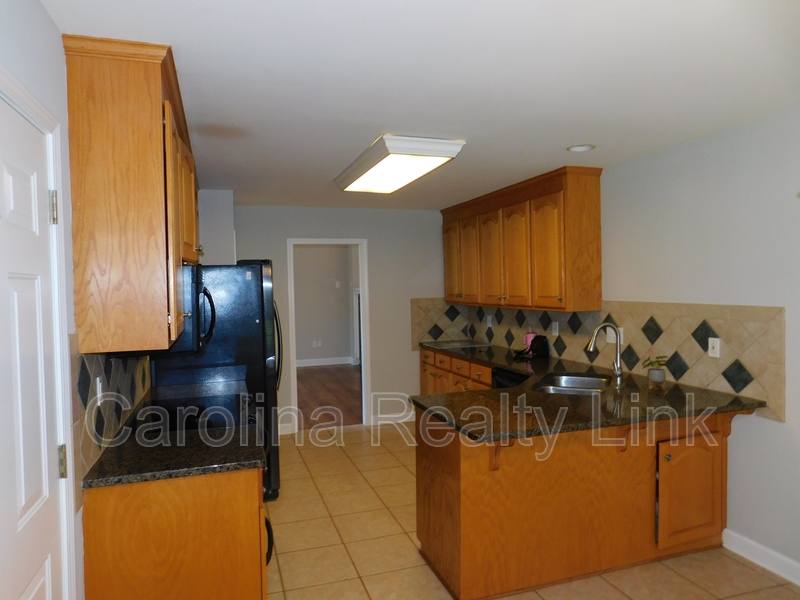 House for rent at 235 Harbor Landing Dr, Mooresville, NC 28117
