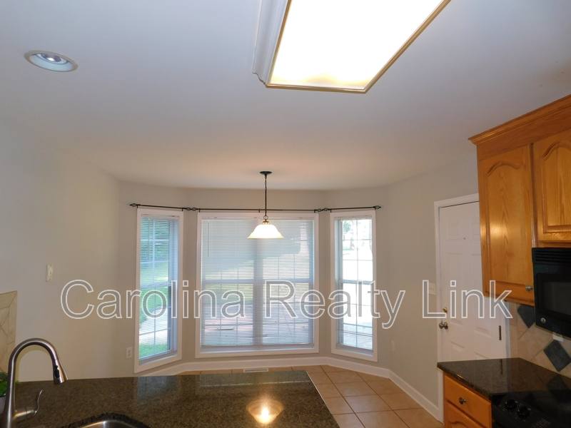 House for rent at 235 Harbor Landing Dr, Mooresville, NC 28117