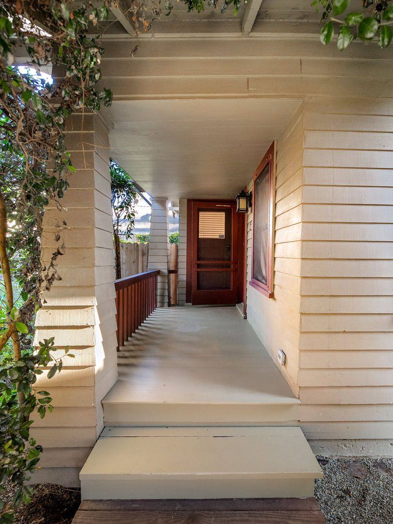 Apartment for rent at 617 De La Vina St, Santa Barbara, CA 93101