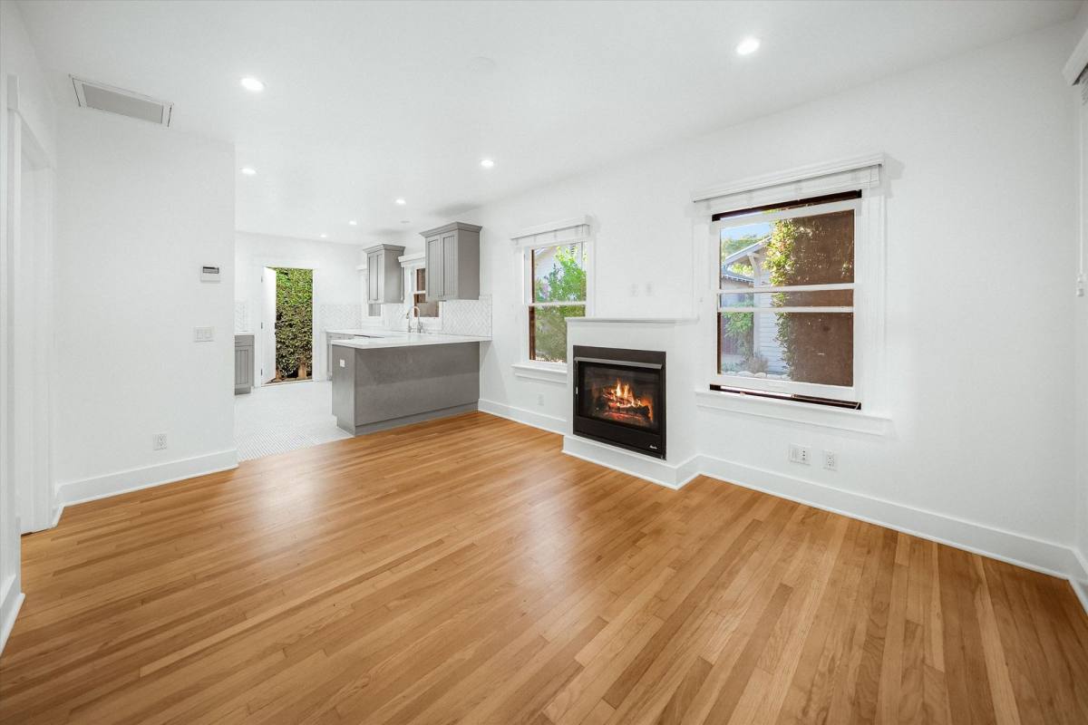 Apartment for rent at 617 De La Vina St, Santa Barbara, CA 93101