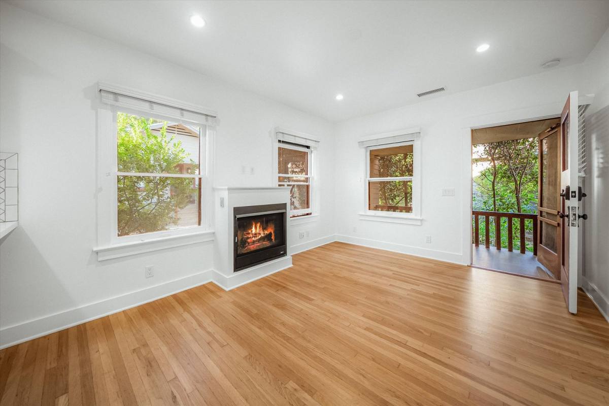 Apartment for rent at 617 De La Vina St, Santa Barbara, CA 93101