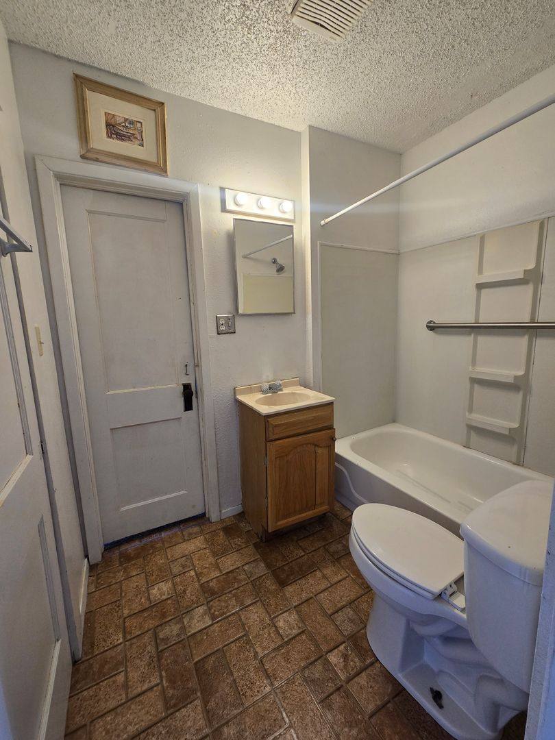 House for rent at 701 E 12th, Clovis, NM 88101