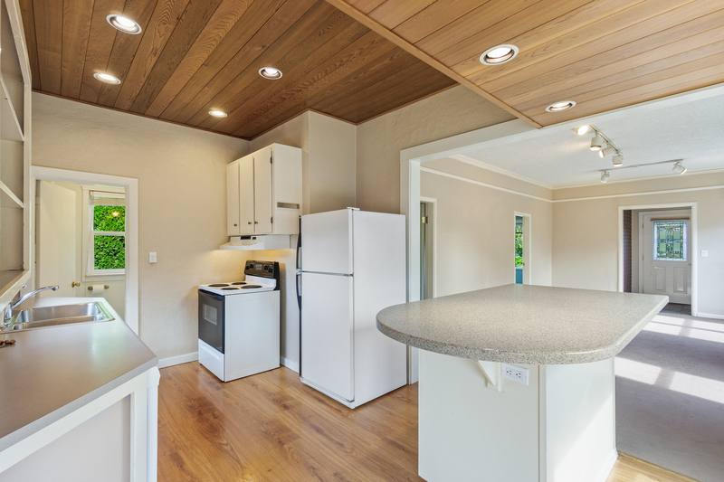 Apartment for rent at 7841 12th Ave NE, Seattle, WA 98115