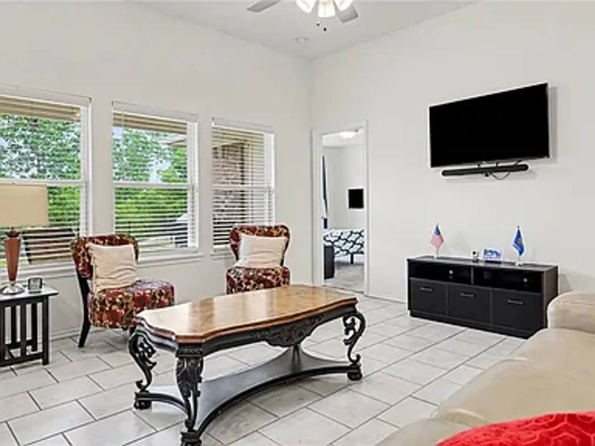 House for rent at 2344 Roca Dr, Edmond, OK 73012