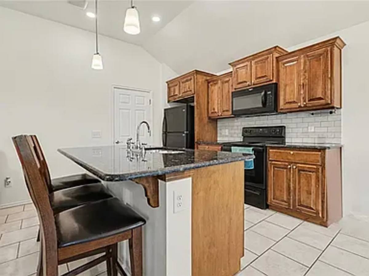 House for rent at 2344 Roca Dr, Edmond, OK 73012