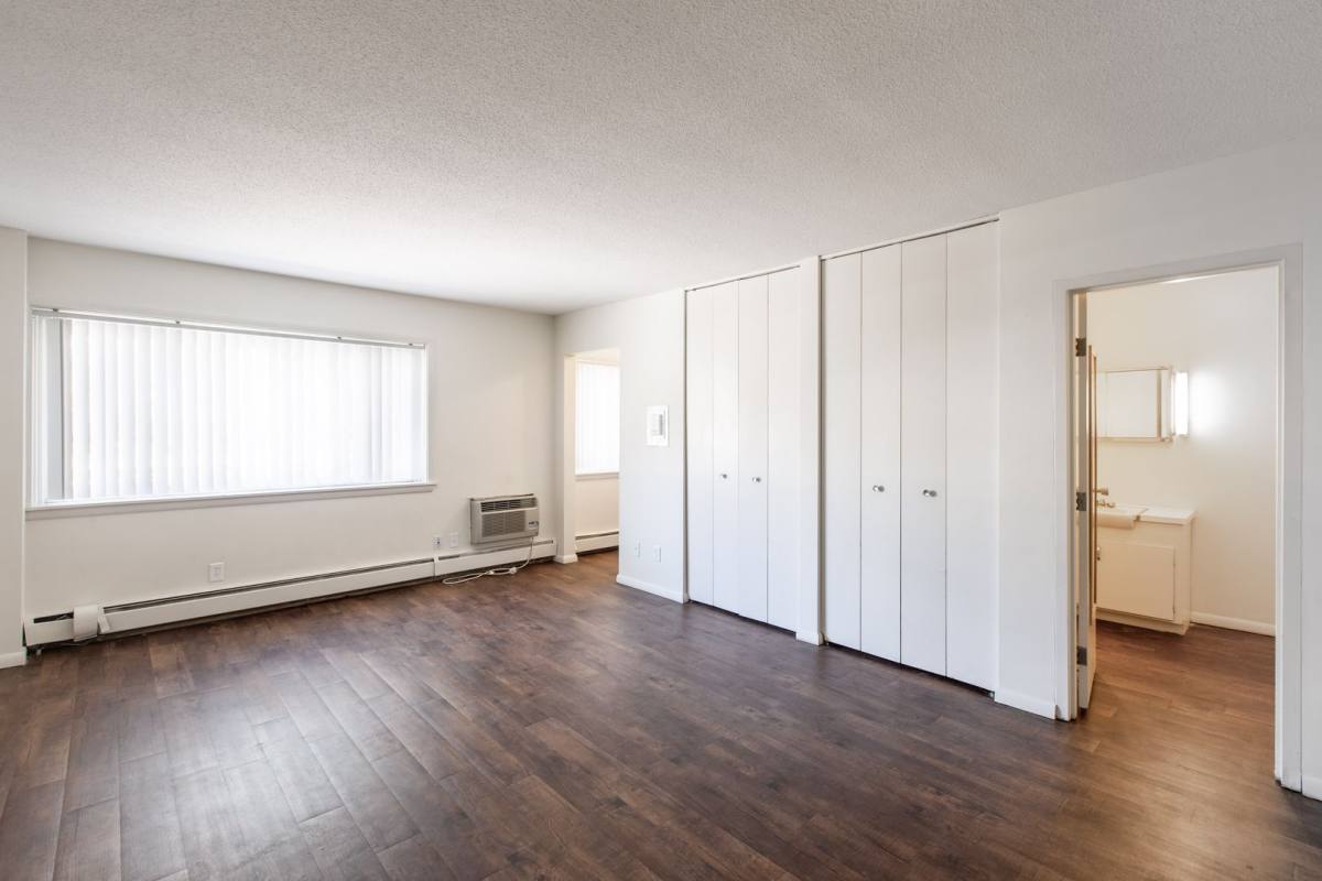 Apartment for rent at 242 W Franklin Ave, Minneapolis, MN 55404