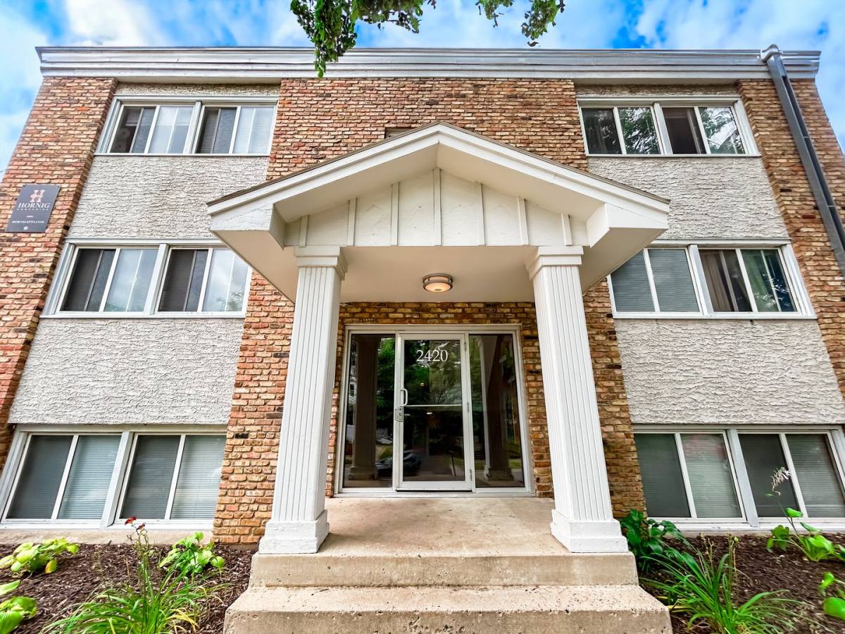Apartment for rent at 2420 Dupont Ave S, Minneapolis, MN 55405
