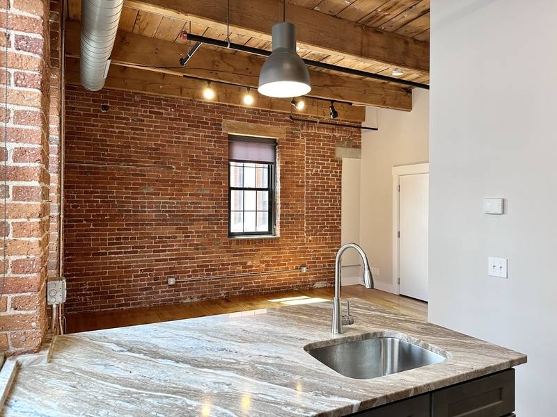 Apartment for rent at 128 Chandler St #205, Worcester, MA 01609