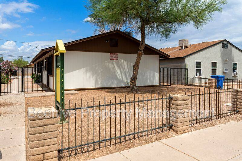 Apartment for rent at 1324 E Taylor St #4, Phoenix, AZ 85006