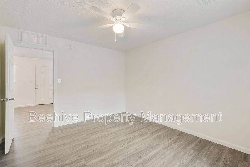 Apartment for rent at 1324 E Taylor St #4, Phoenix, AZ 85006