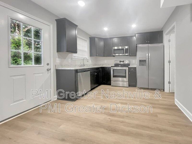 Townhouse for rent at 826 Old Charlotte Rd #1, White Bluff, TN 37187