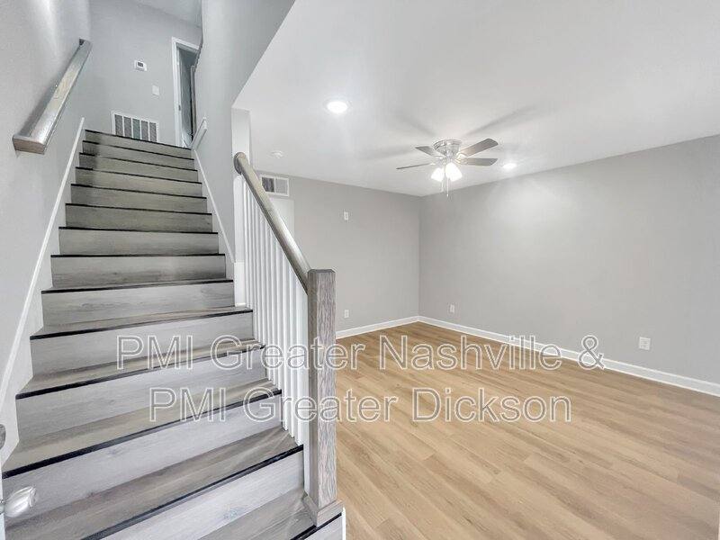 Townhouse for rent at 826 Old Charlotte Rd #1, White Bluff, TN 37187