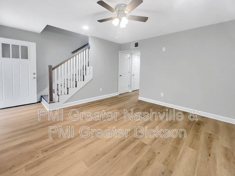 Townhouse for rent at 826 Old Charlotte Rd #1, White Bluff, TN 37187