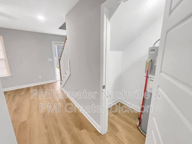 Townhouse for rent at 826 Old Charlotte Rd #1, White Bluff, TN 37187