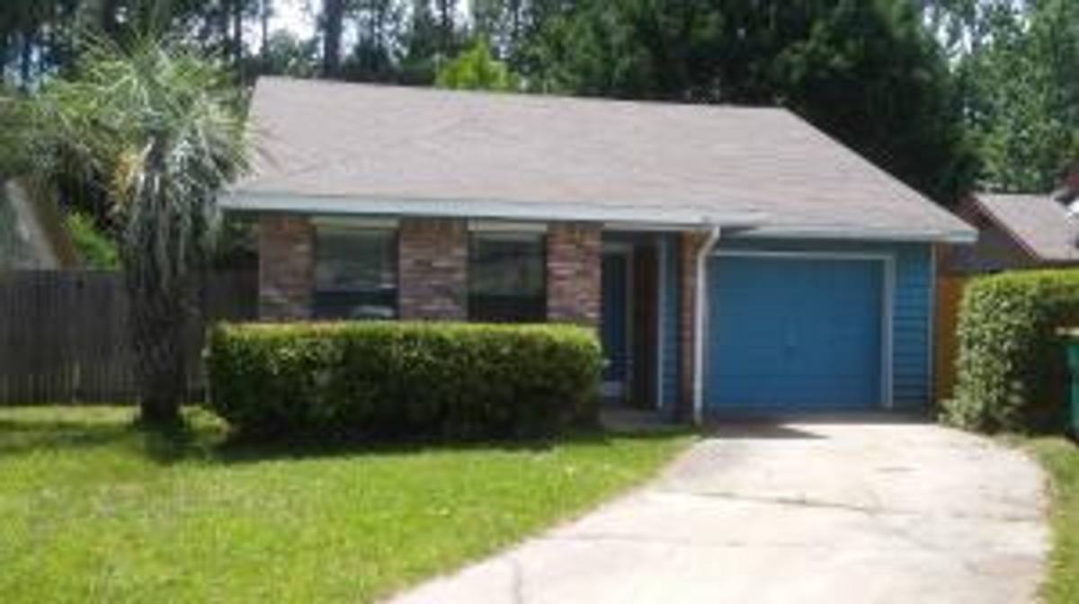 House for rent at 2014 Woodfern Path, Fort Walton Beach, FL 32547
